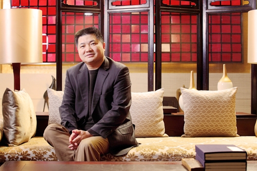 总商会名誉会长黄其森主编的《院子里的中国》出版