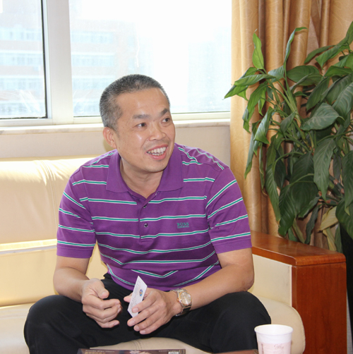 厦门方长宏集团黄山盛华物房地产公司总经理李接班一行到访总商会