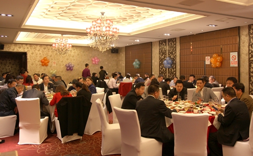 总商会与福建省非公有制经济人士培训班学员进行座谈交流